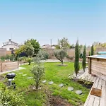 Demeure En Pierre Avec Piscine Vila *